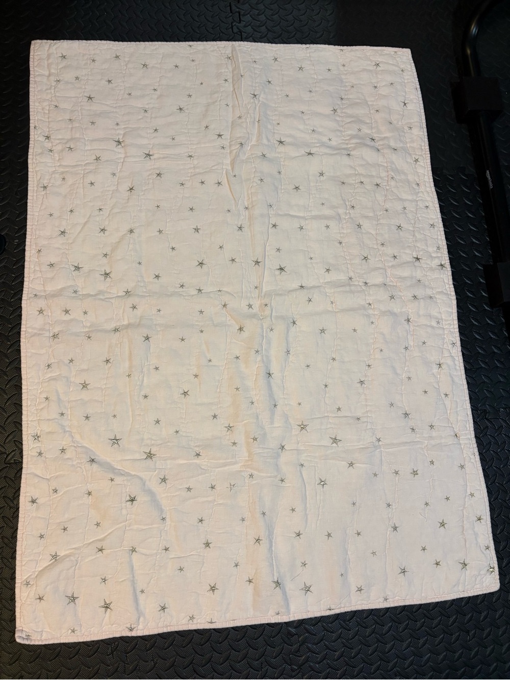 The Emily & Meritt Scattered Stars Toddler Quilt (Crib Sized)